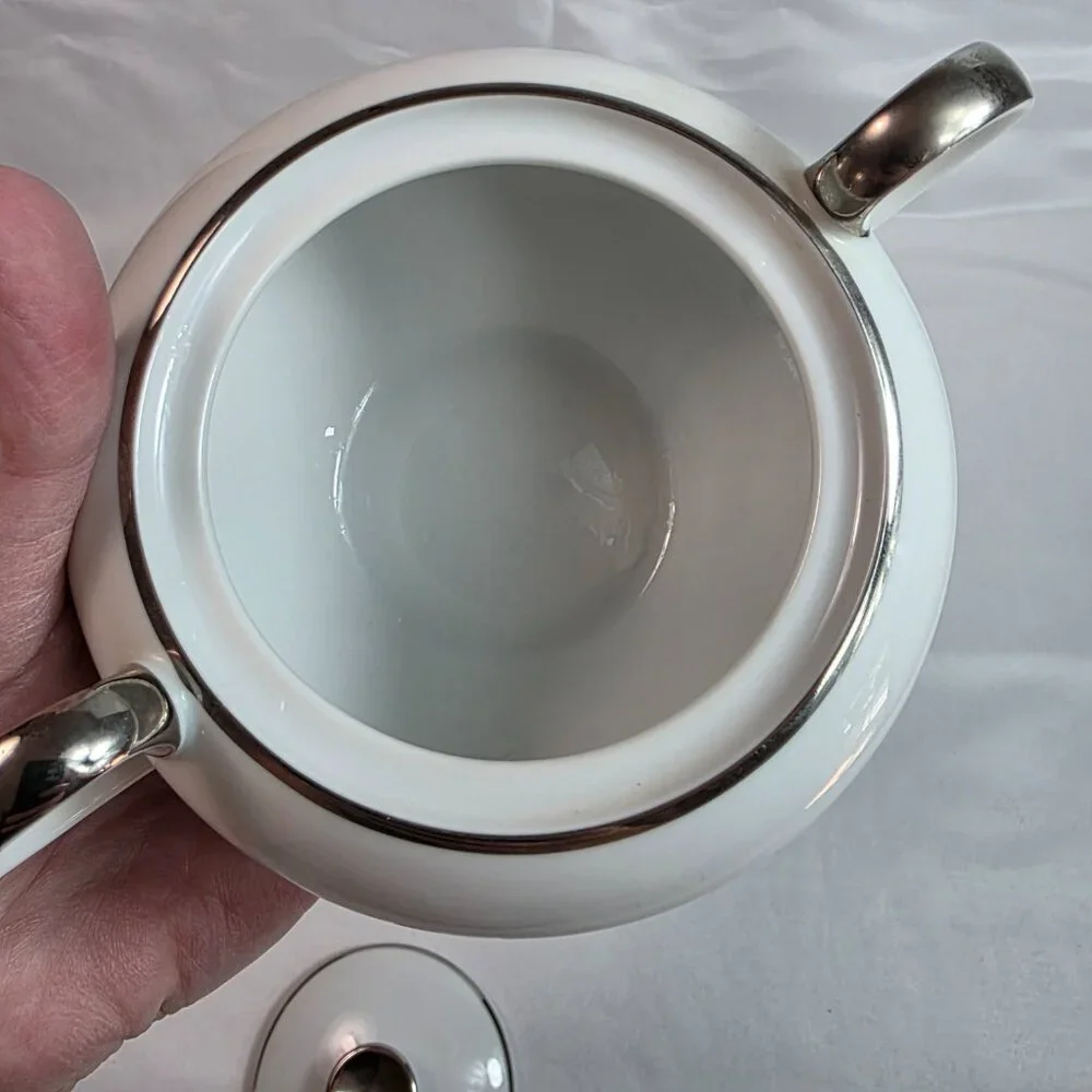 Amcrest Meito Wedding Ring Sugar Bowl & Lid White with Platinum Trim